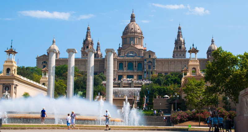 La placa de Catalunya à Barcelone La placa de Catalunya à Barcelone