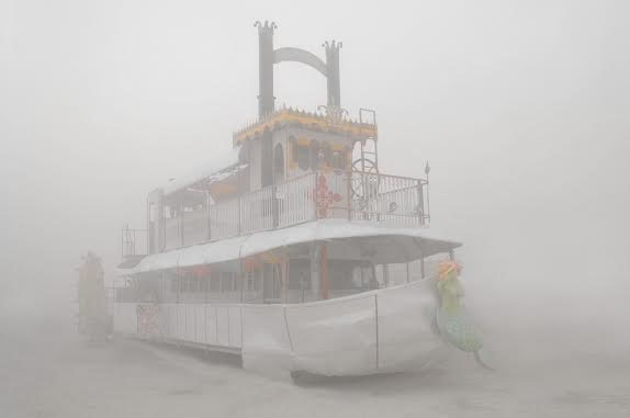 Retour de voyages : Burning Man 5 Un bateau échoué à Burning Man - Etats-Unis