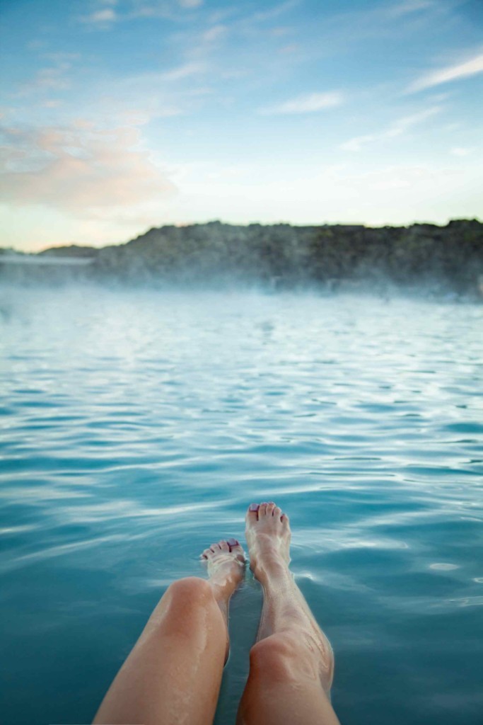 Jambes en Islande au Blue Lagoon