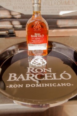 Vous prendrez bien un verre de rhum ?