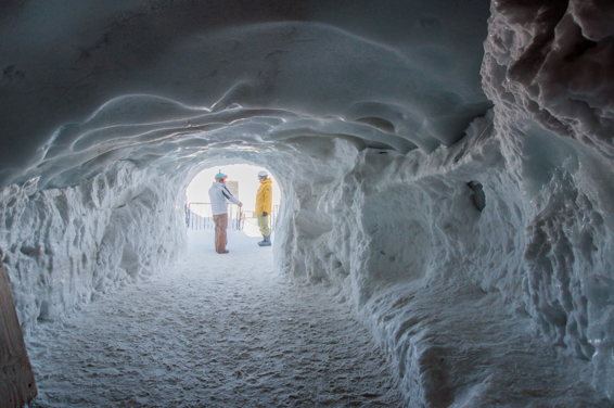 Des tunnels de glace au Mont Blanc Des tunnels de glace au Mont Blanc