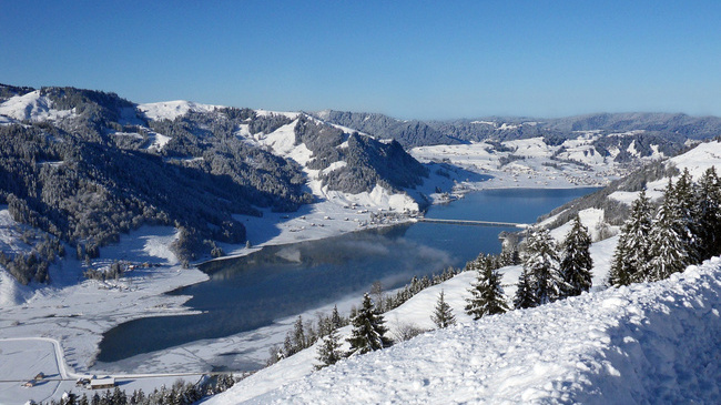 Un grand Tour de Suisse en train 2 La montagne - Suisse - train