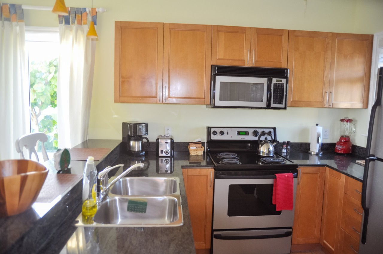 Le coin cuisine de mon appartement du Pineapple Fields