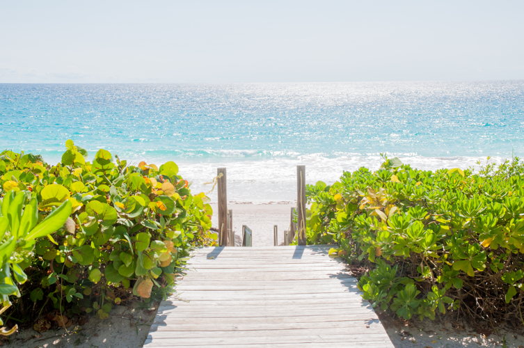 Plage - lodge - Coral Sands Hotel - Bahamas