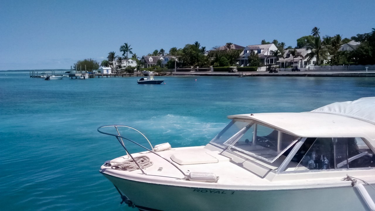 Le bateau privé pour découvrir les îles des atoll