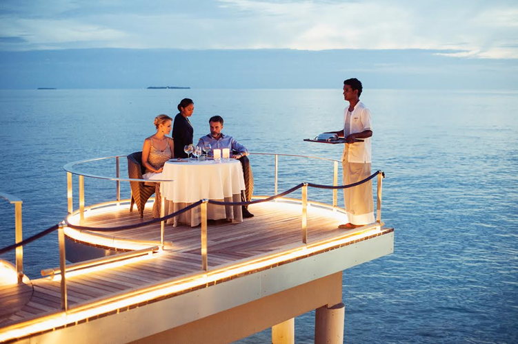Tour Tavaru abritant le restaurant teppanyaki et la cave à vins du Velaa Private Island