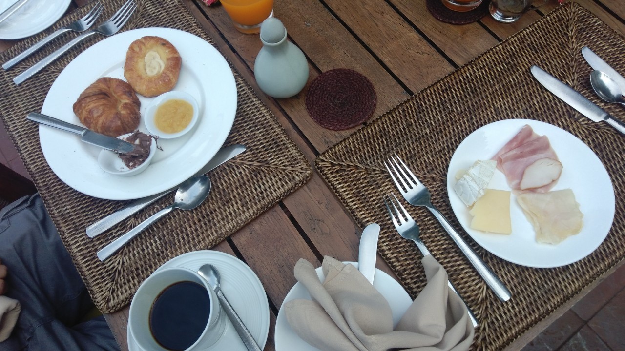 Petit déjeuner au Rayavadee Resort à Krabi