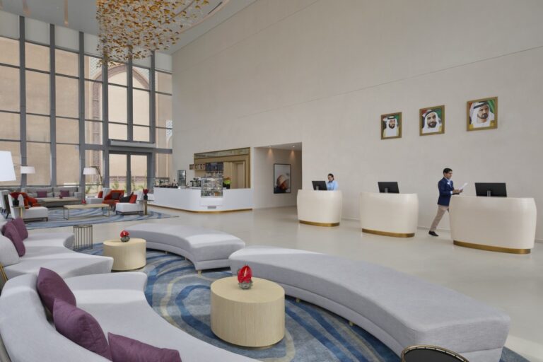Le lobby du Avani hôtel à Dubaï