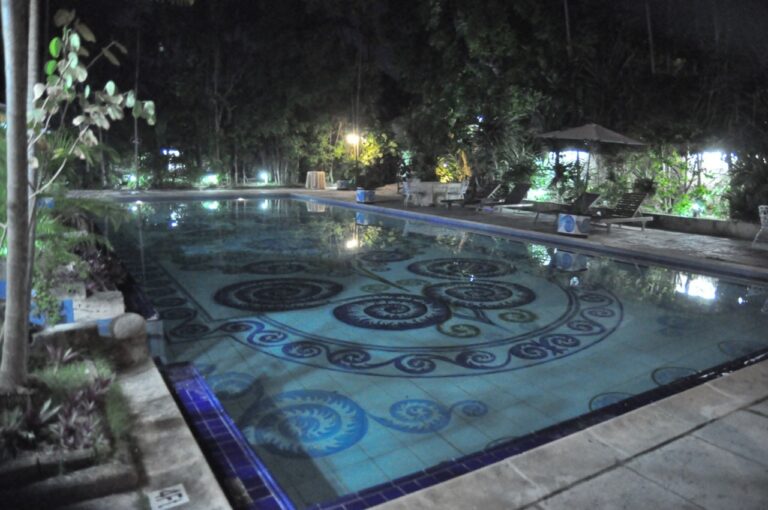 La piscine sublime du Greycliff La piscine sublime du Greycliff