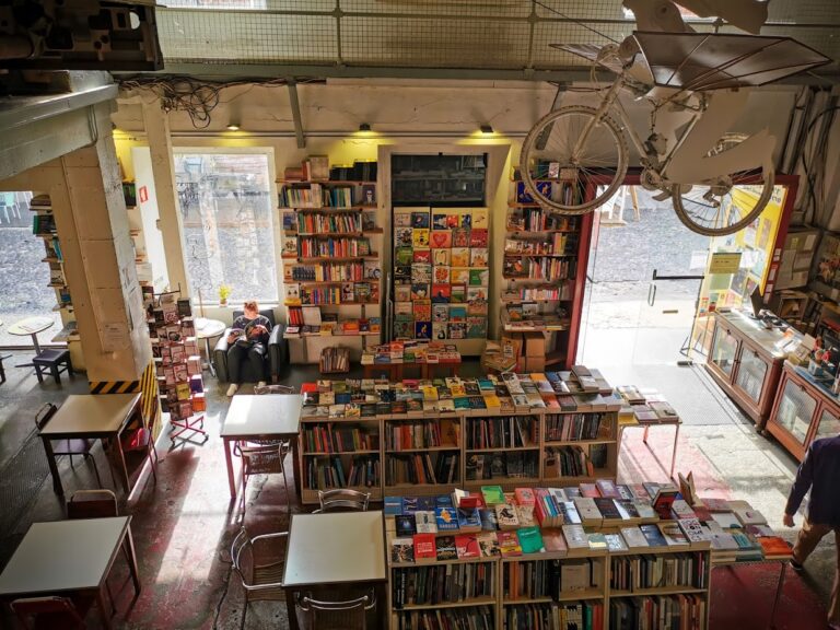 La fameuse librairie de LX Factory