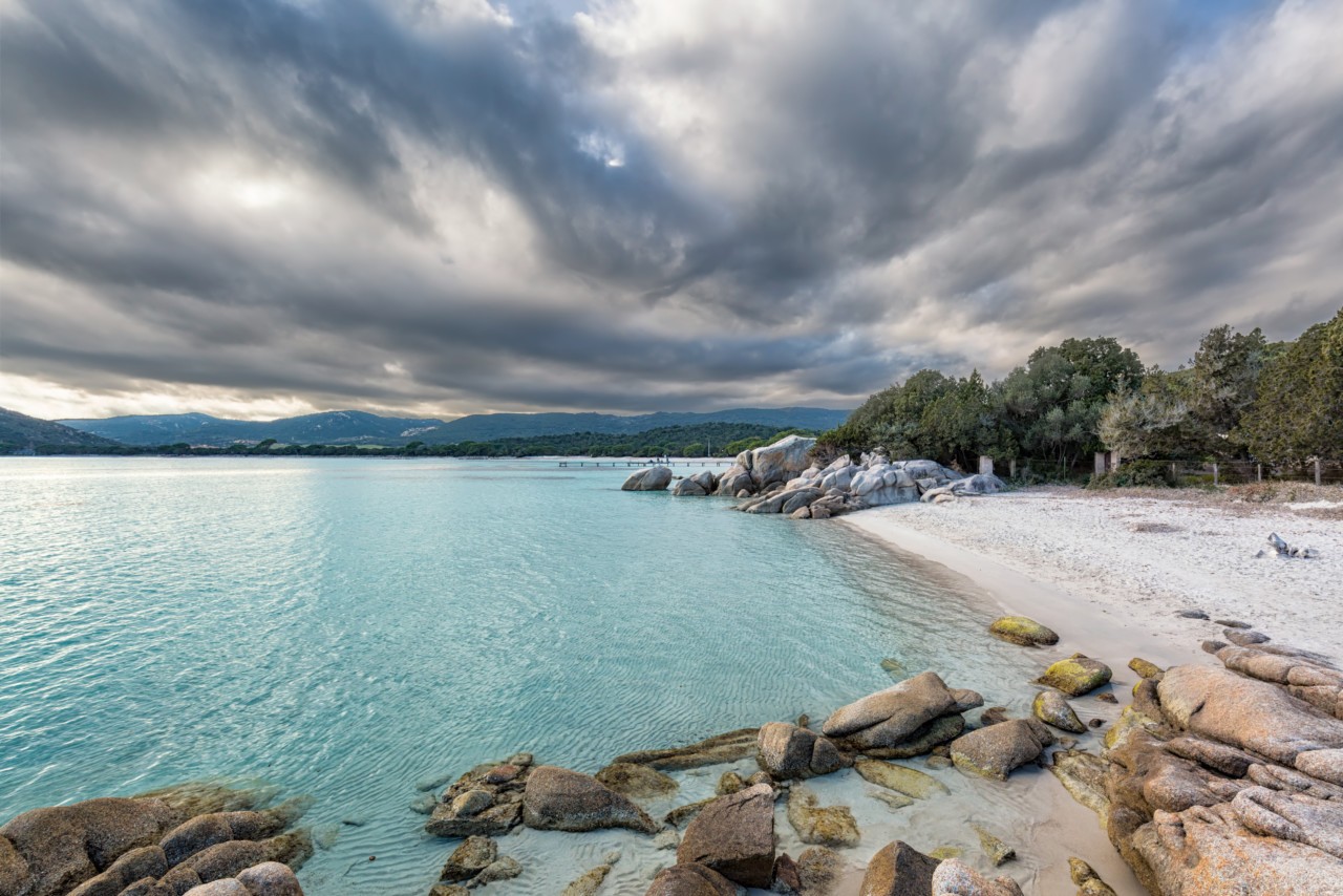 Naviguer en Corse et découvrir des côtes sublimes