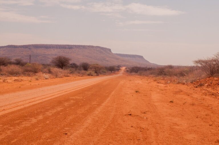 plateau du Waterberg en Namibie — falaises colorées