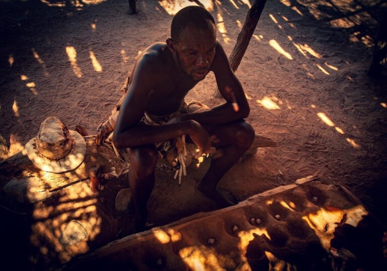 art et traditions des San Bushmen au Living Museum Namibie