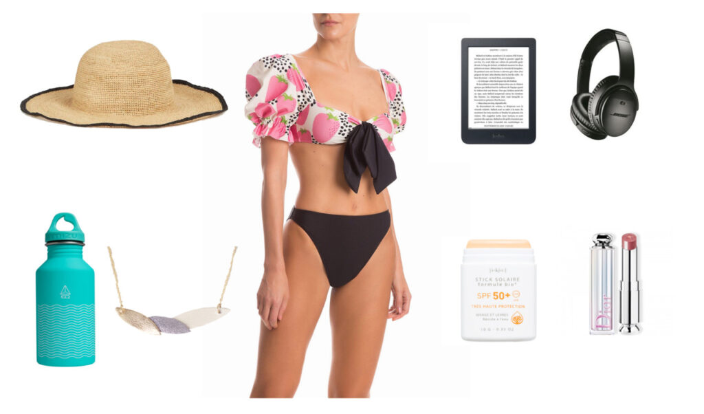 Collier Demisel | Maillot de bain Adriana Degreas | Ecouteur Bose | Tablette Kobo | Rouge à lèvre gloss hydratant Dior Addict Stellar Halo Shine | Stick solaire protecteur i-kju : | Gourde Sigg | Chapeau Monoprix
