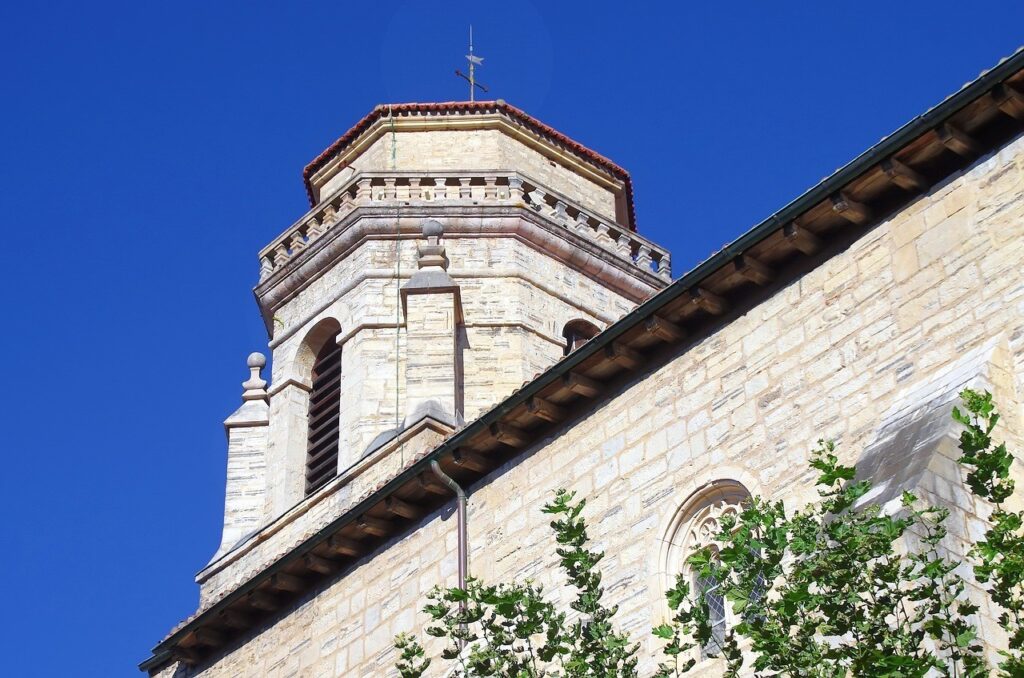 l'église Saint Jean Baptiste l'église Saint Jean Baptiste