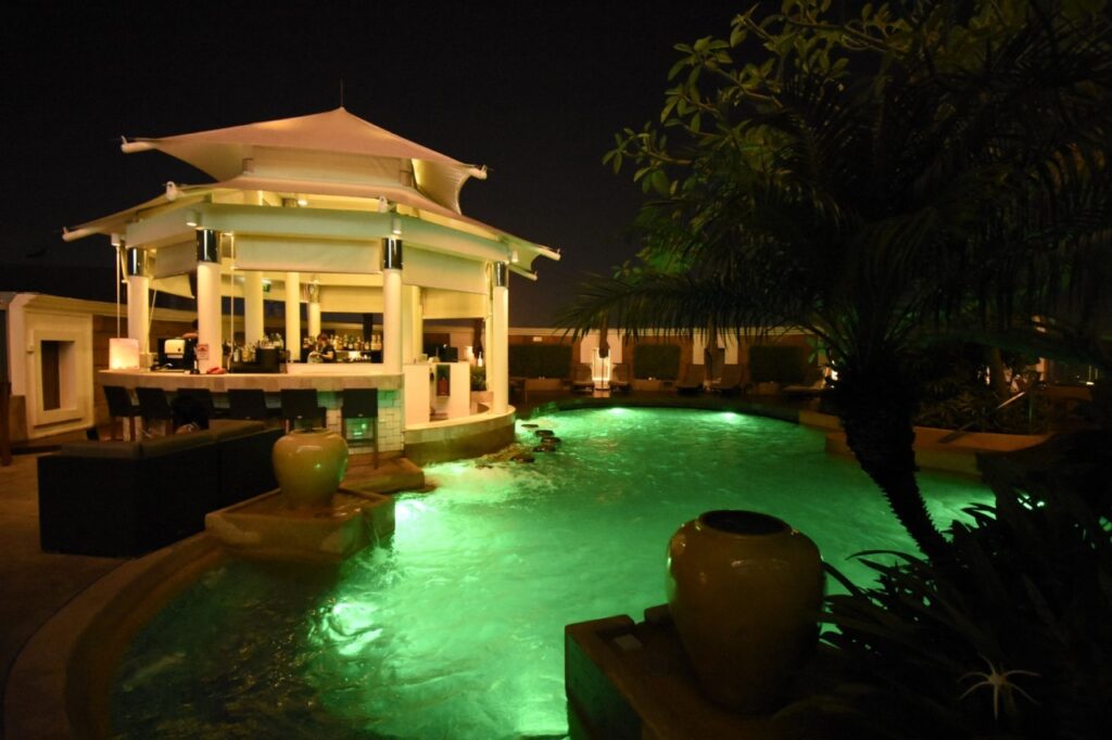 Piscine Intercontinental