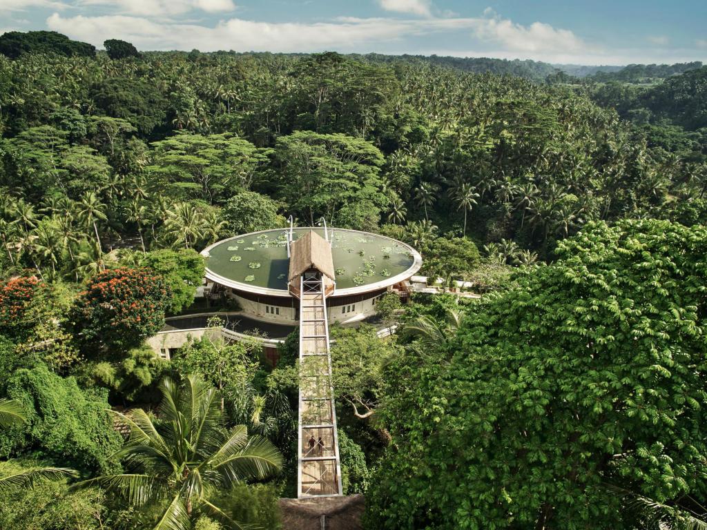 vue aérienne Four Seasons Bali Sayan — lobby bol de riz jungle rivière Ayung