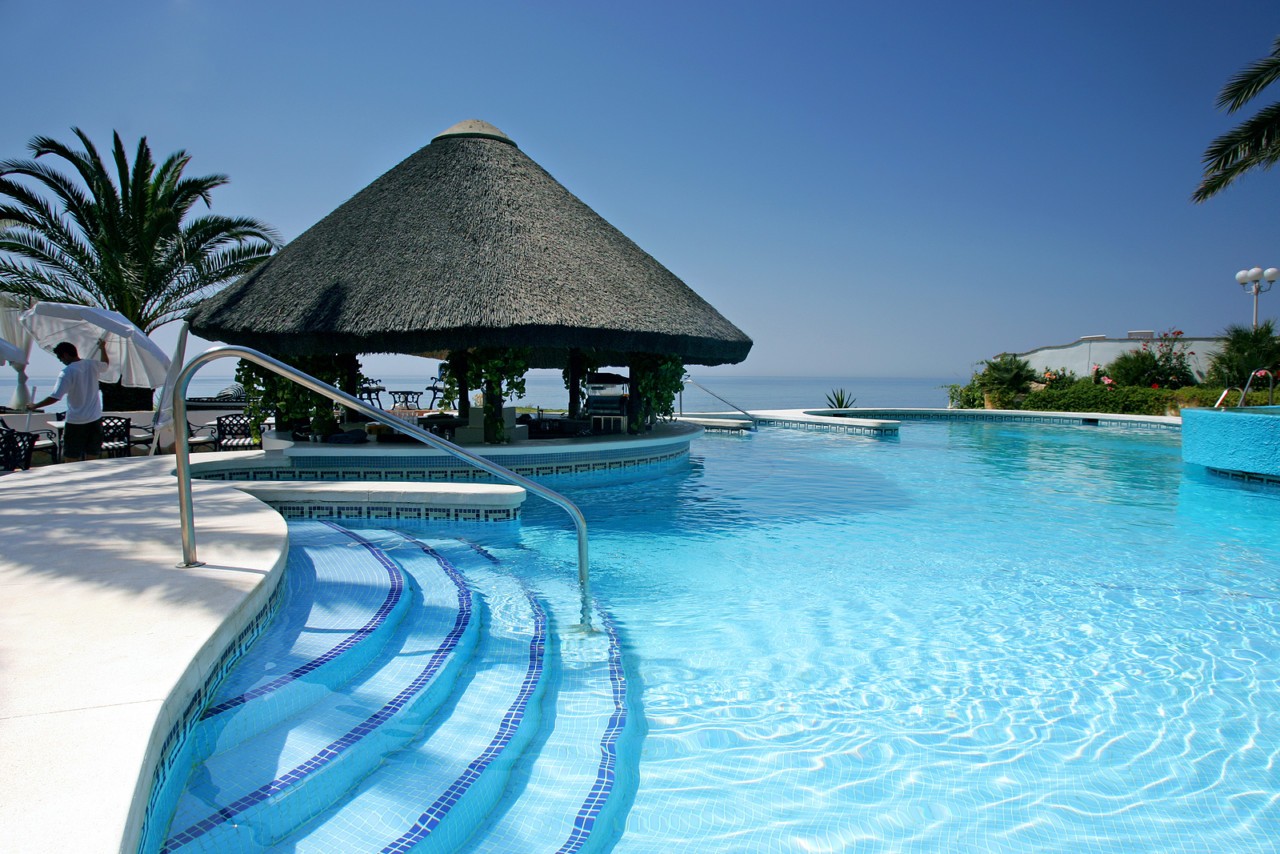 Piscine hôtel : Top 10 des bassins les plus étonnants au monde