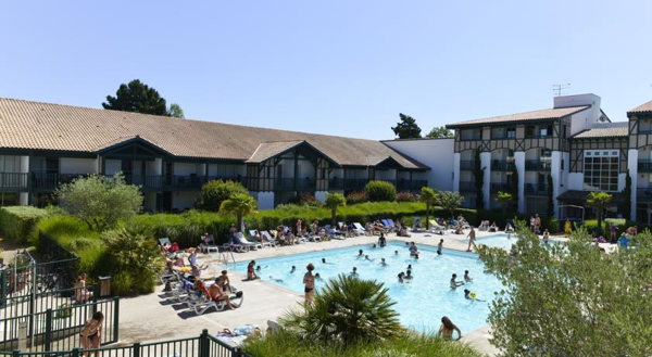 La belle piscine du Centre Pierre et Vacances