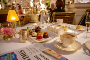Le ritz : petit dejeuner Le ritz : petit dejeuner