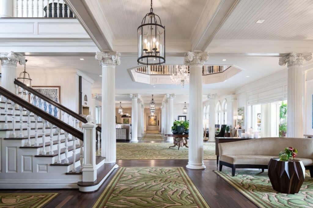 MOANA SURFRIDER, A WESTIN RESORT & SPA, HAWAII, USA Moana Surfrider Waikiki, resort de luxe hanté à Hawaii- Droits photos réservés