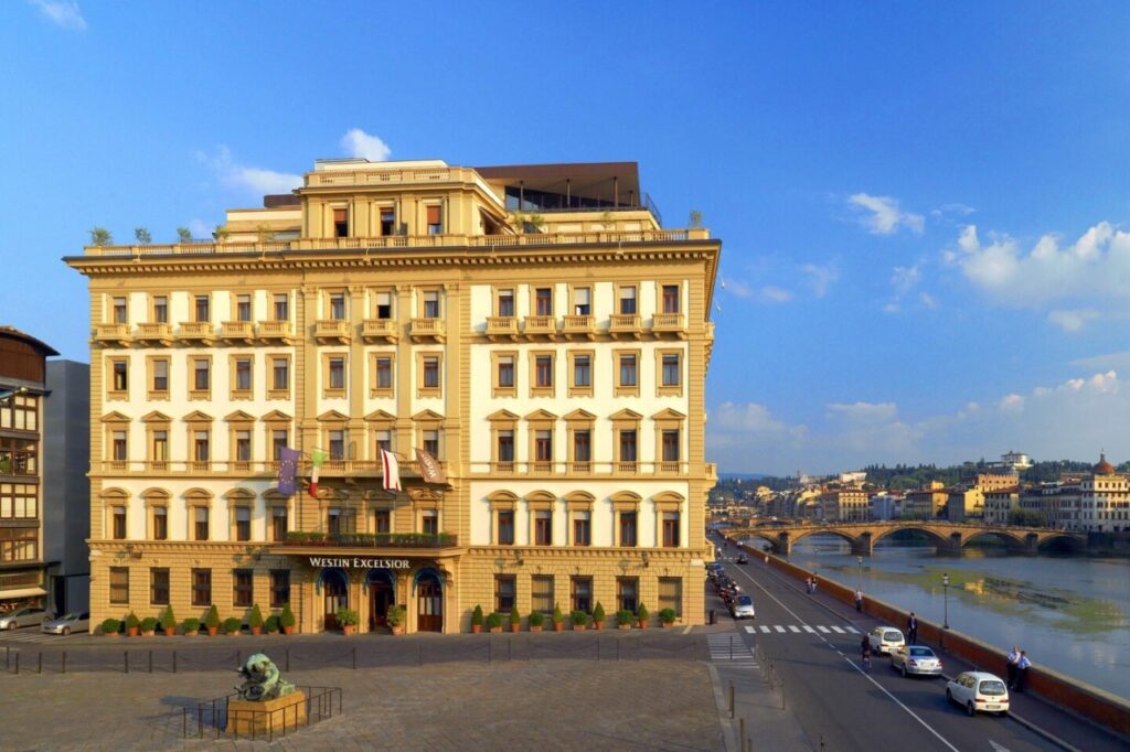 THE WESTIN EXCELSIOR, FLORENCE, ITALIE The Westin Excelsior Florence, chambre 152 réputée hantée - Droits photos réservés