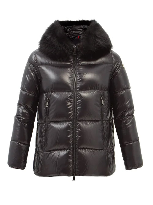 Manteau Moncler — manteau de voyage femme luxe intemporel