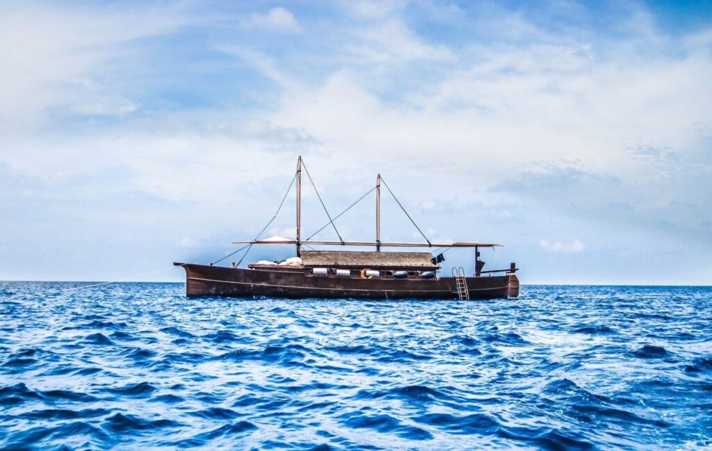 Le dhoni aux Maldives CP : On Holydays again Le dhoni aux Maldives CP : On Holydays again