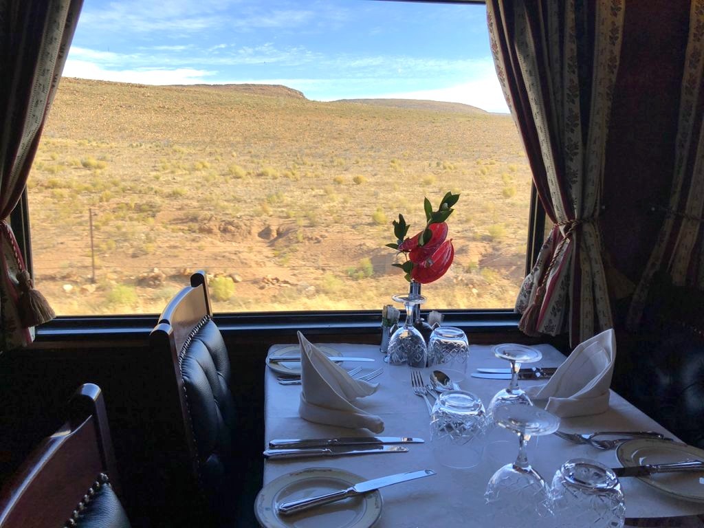 Gastronomie au rendez-vous dans ce superbe train Rovos Gastronomie au rendez-vous dans ce superbe train Rovos
