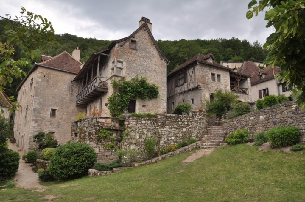 Les somptueuses maisons du village