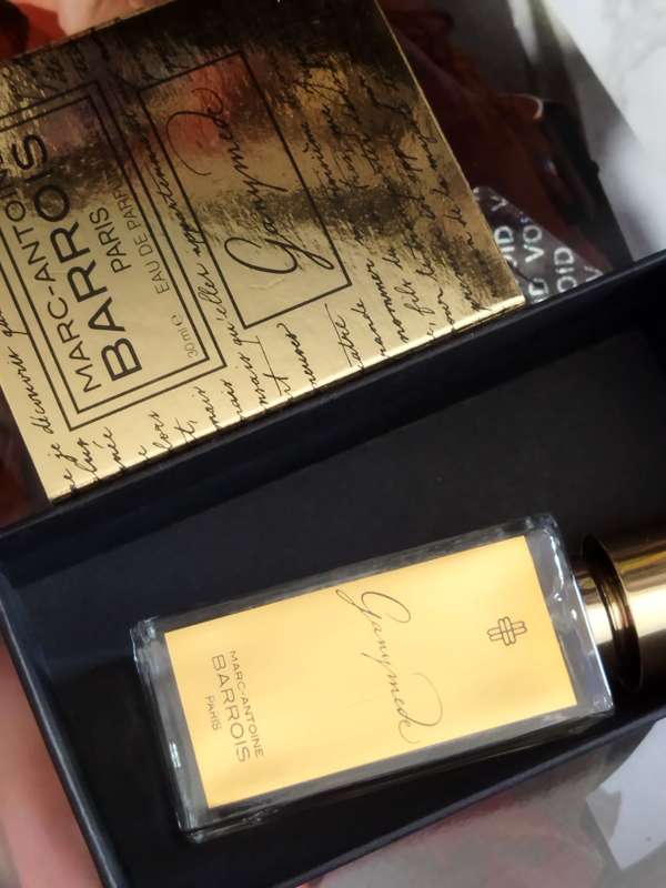 Spray du parfum Ganymède, fragrance boisée signée Quentin Bisch