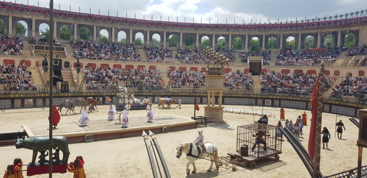 Puy du fou : l'histoire de France en show