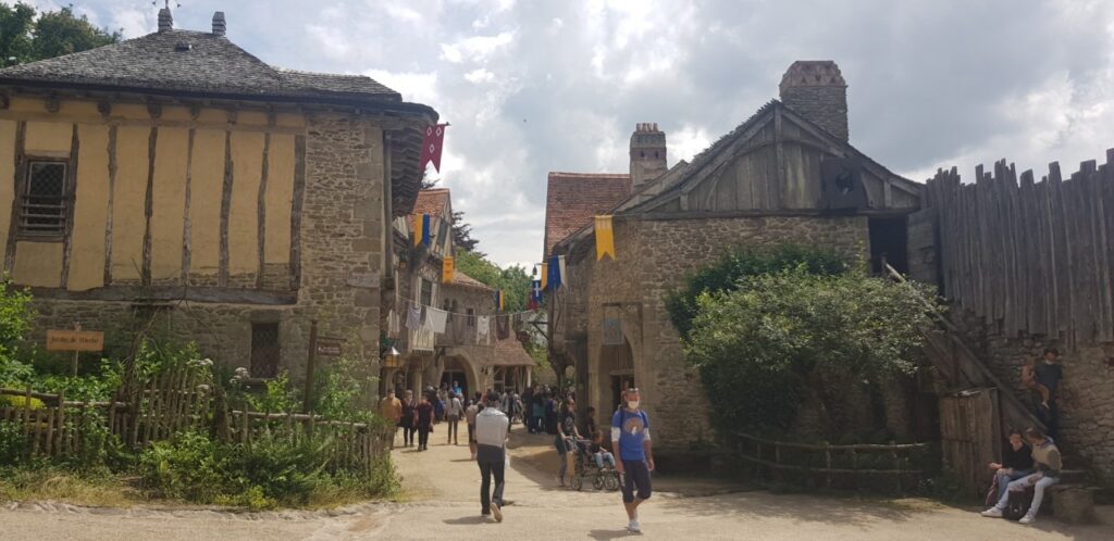 Au coeur du parc du Puy du fou