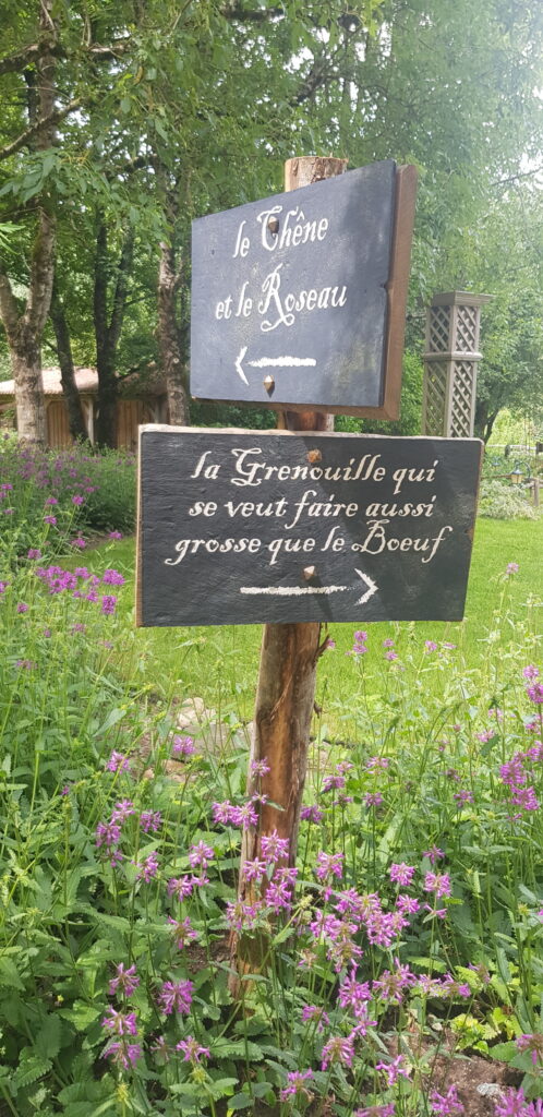 Des panneaux pour vous plonger dans l'énigme