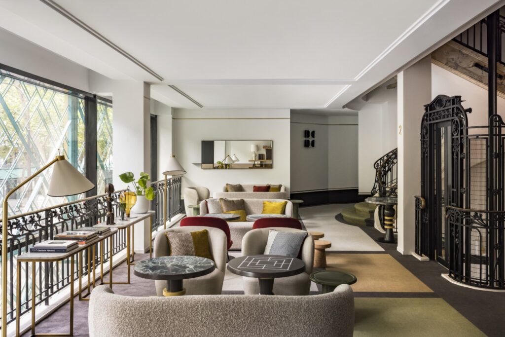 Dans les salons du Kimpton Hôtel Saint Honoré