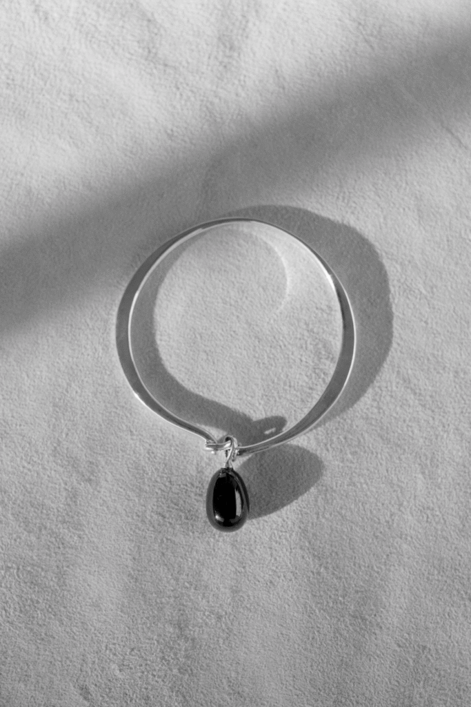 Boucles d'oreilles bancales en argent | Sophie Buhai