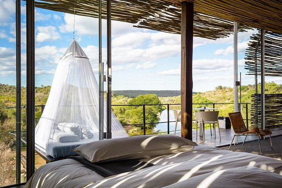 hôtel romantique Afrique du Sud — Singita Lebombo lodge rivière N'wanetsi