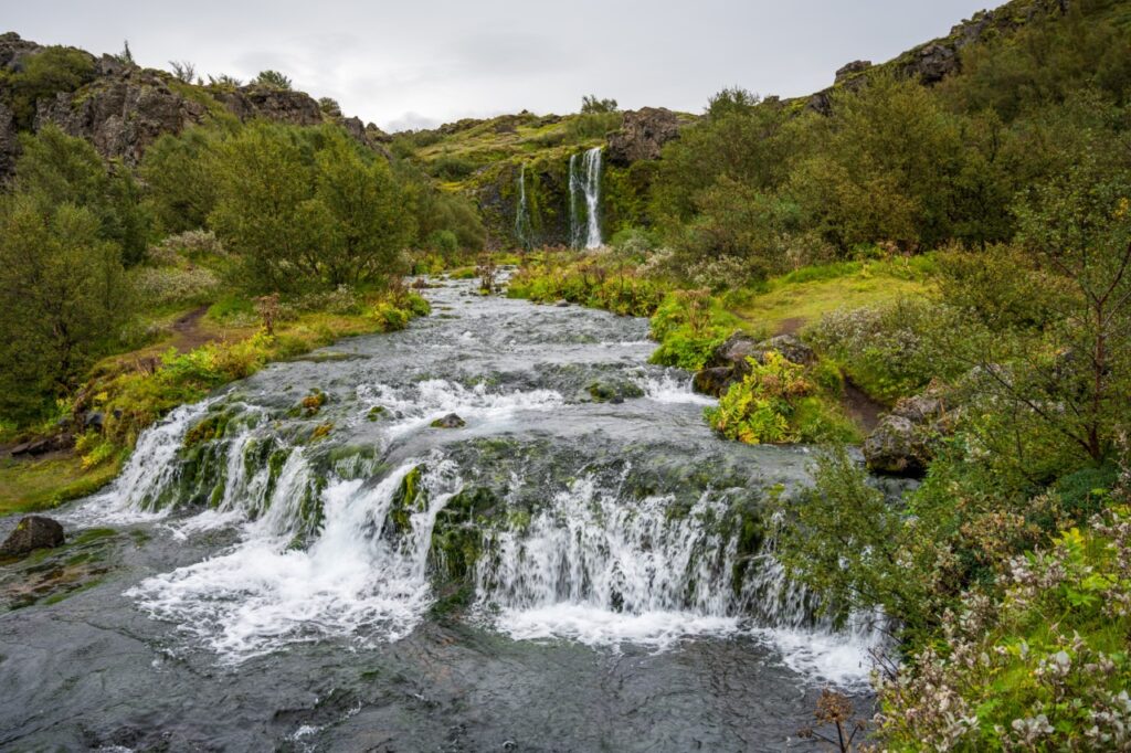 Une des nombreuses cascades Gjain