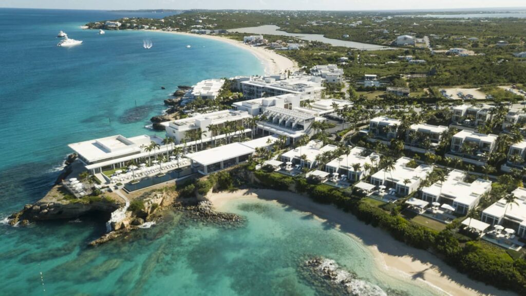 Four Seasons Anguilla perché entre deux plages de sable blanc