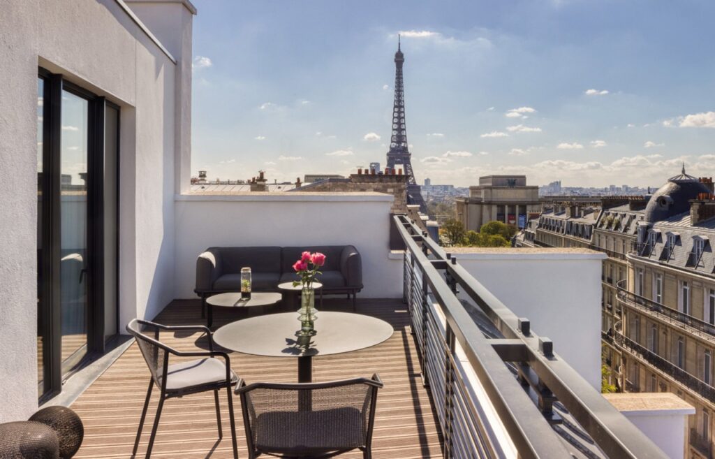Vue imprenable sur la Tour Eiffel