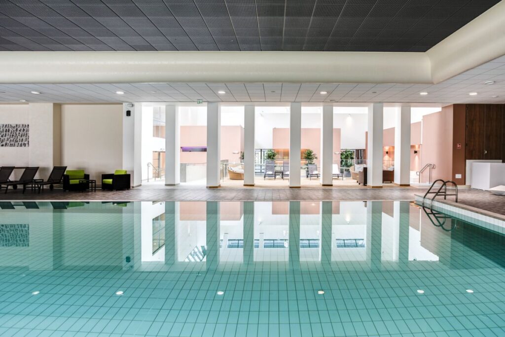 Piscine intérieure