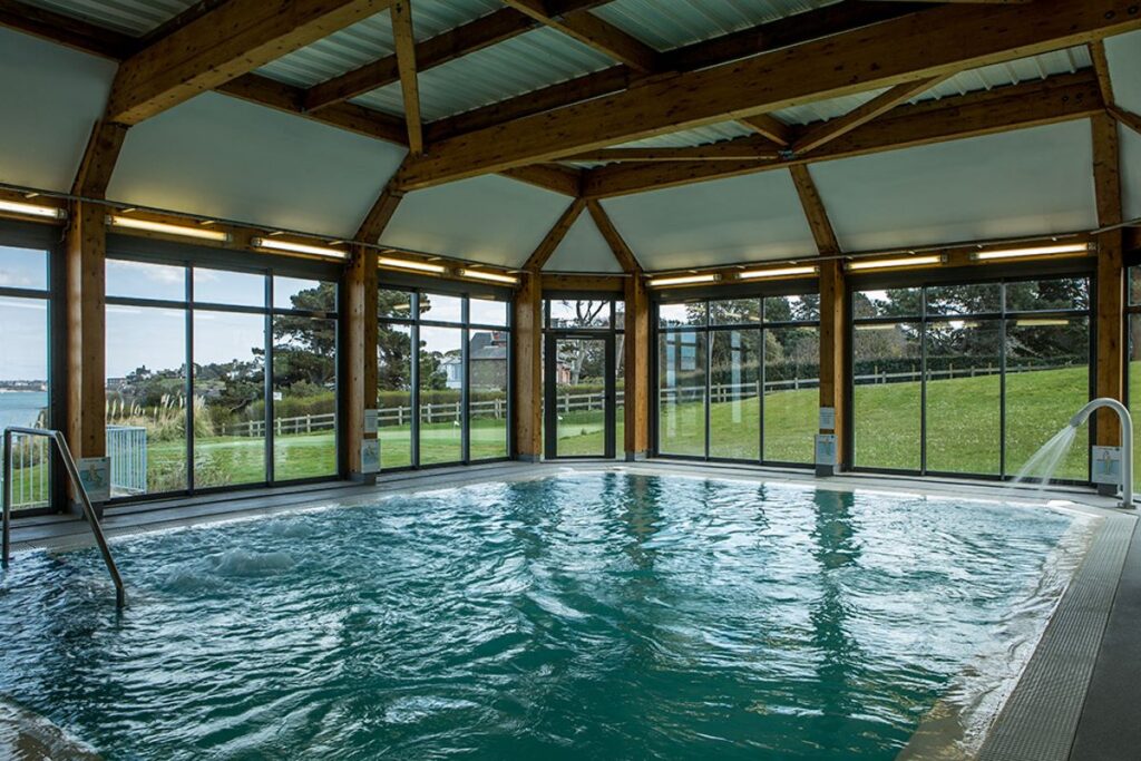 piscine eau de mer chauffée thalasso Emeria Dinard