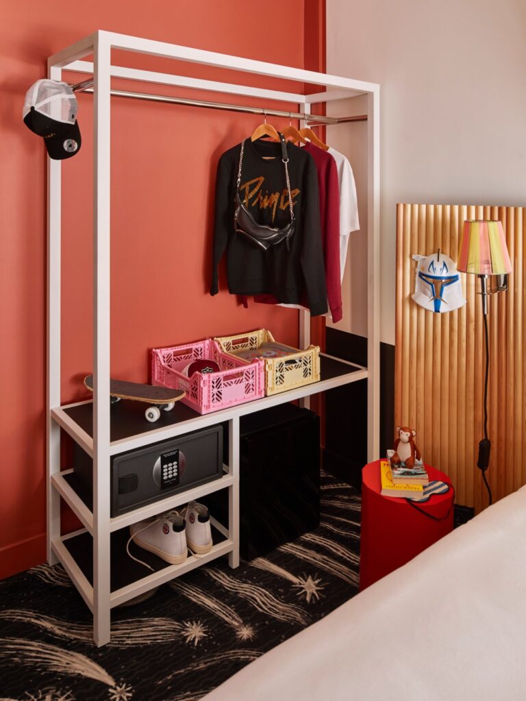Armoire
