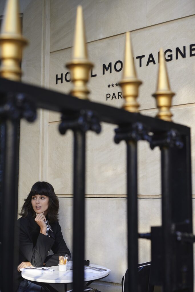 Boire un verrre au Bar de Montaigne