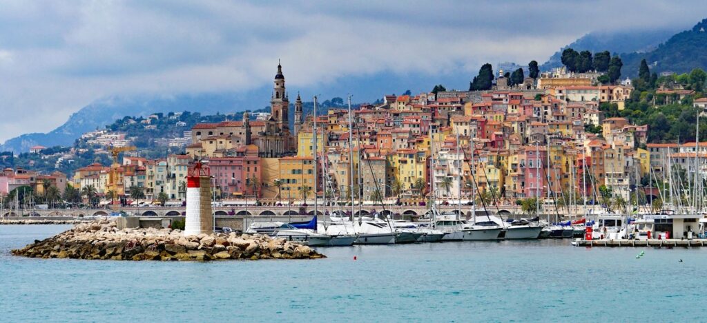 Vacances sur la Côte d'Azur Source: photo de hpgruesen de pixabay