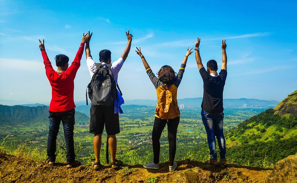 Comment rencontrer des gens pendant les voyages ?