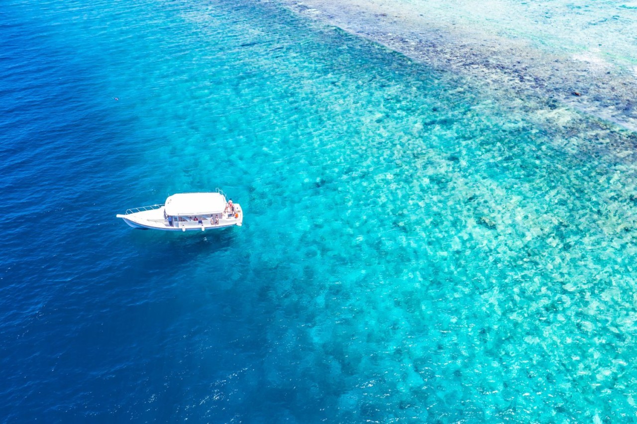 bahamas blue lagoon