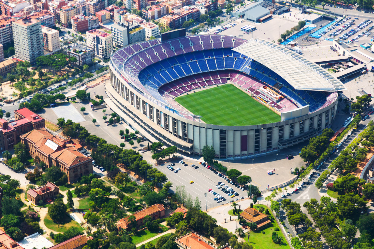 Voyager dans un stade football à visiter