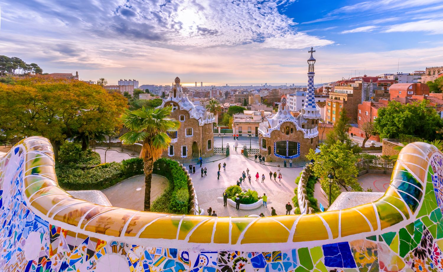 Banc en mosaïque trencadís du parc Güell à Barcelone