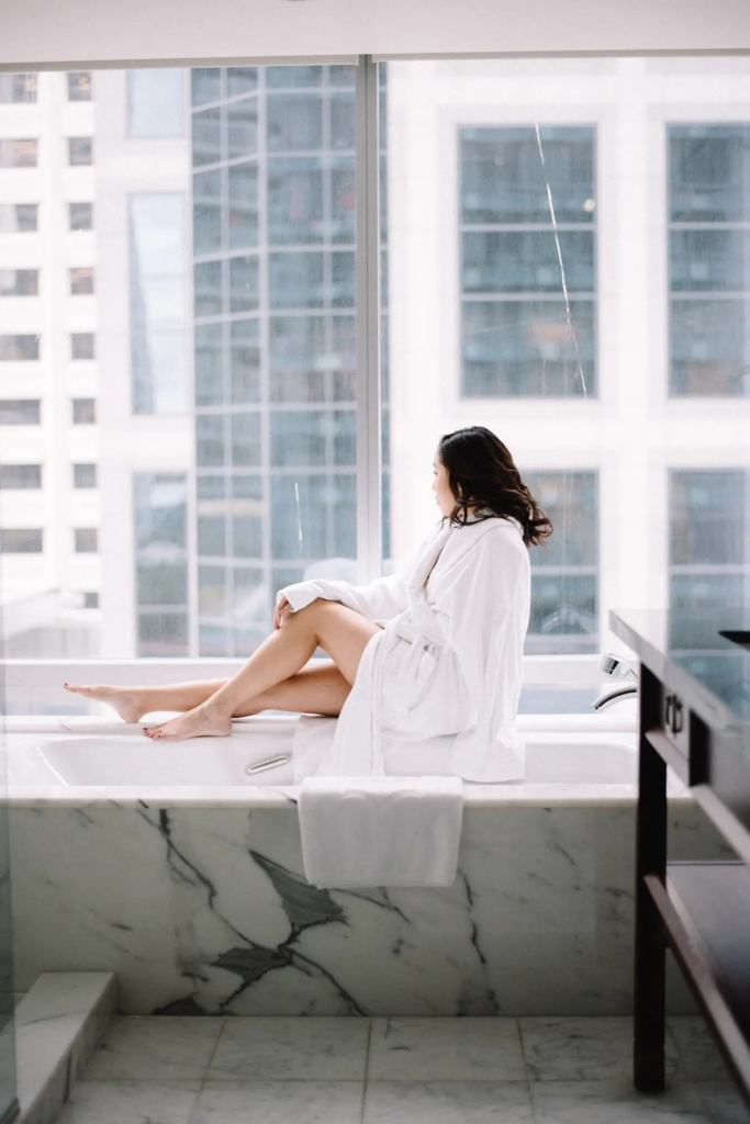 Dans la salle de bain